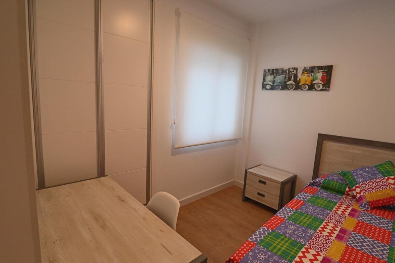Poeta 2 Bedroom Apartment Fuengirola Eksteriør bilde